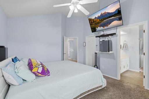 35-web-or-mls-4301_144th_St_Savage_MN_035.jpg