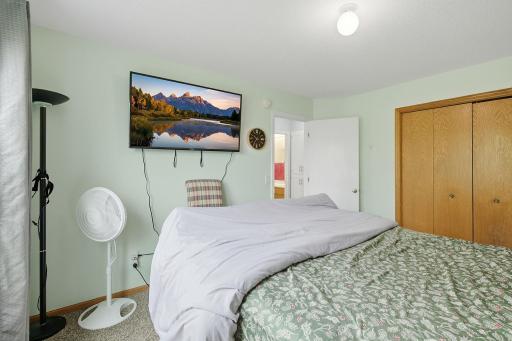 41-web-or-mls-4301_144th_St_Savage_MN_042.jpg