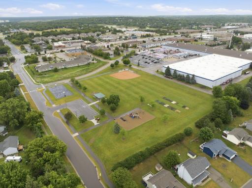 62-web-or-mls-4301_144th_St_Savage_MN_009.jpg