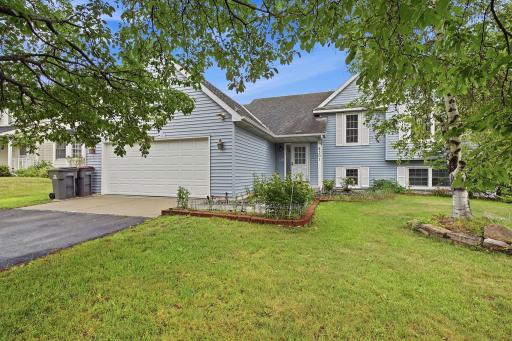 1-web-or-mls-4301_14.4th_St_Savage_MN_003 (2).jpg