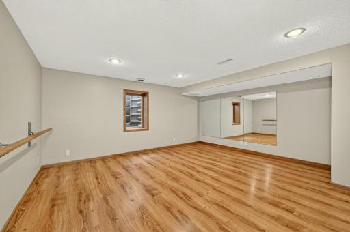 1321 Woodland Drive SW, Rochester, MN 55902