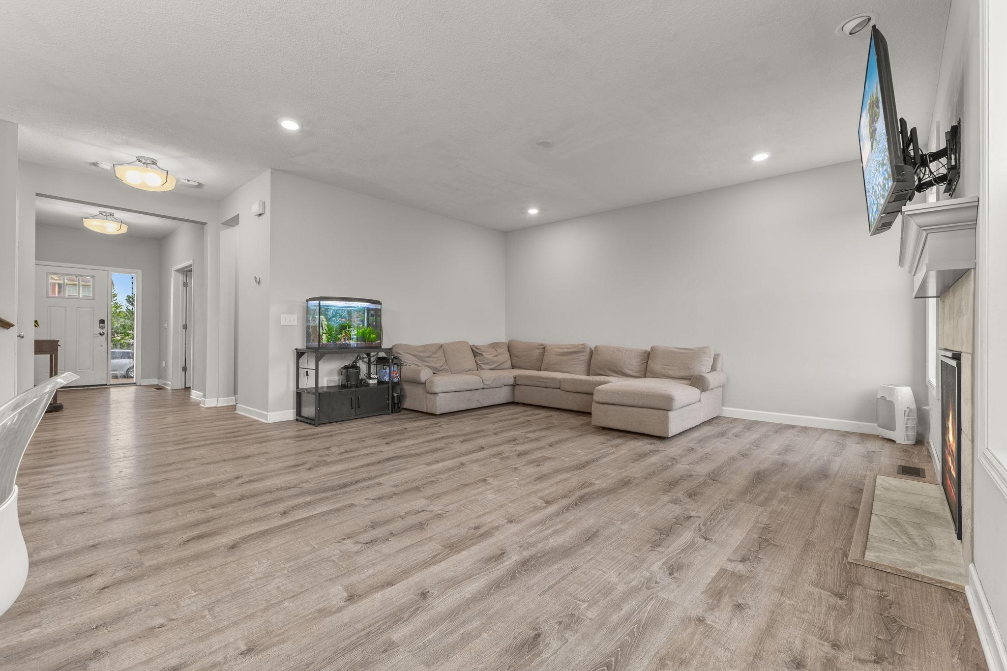 Vivid Spaces_9255 67th St S_18.JPG