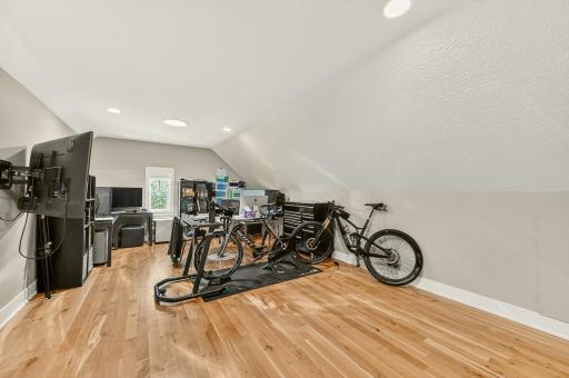 933 Fox Valley Place SW, Rochester, MN 55902