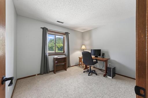 4464 Mccoll Drive, Savage, MN 55378