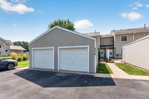4464 Mccoll Drive, Savage, MN 55378
