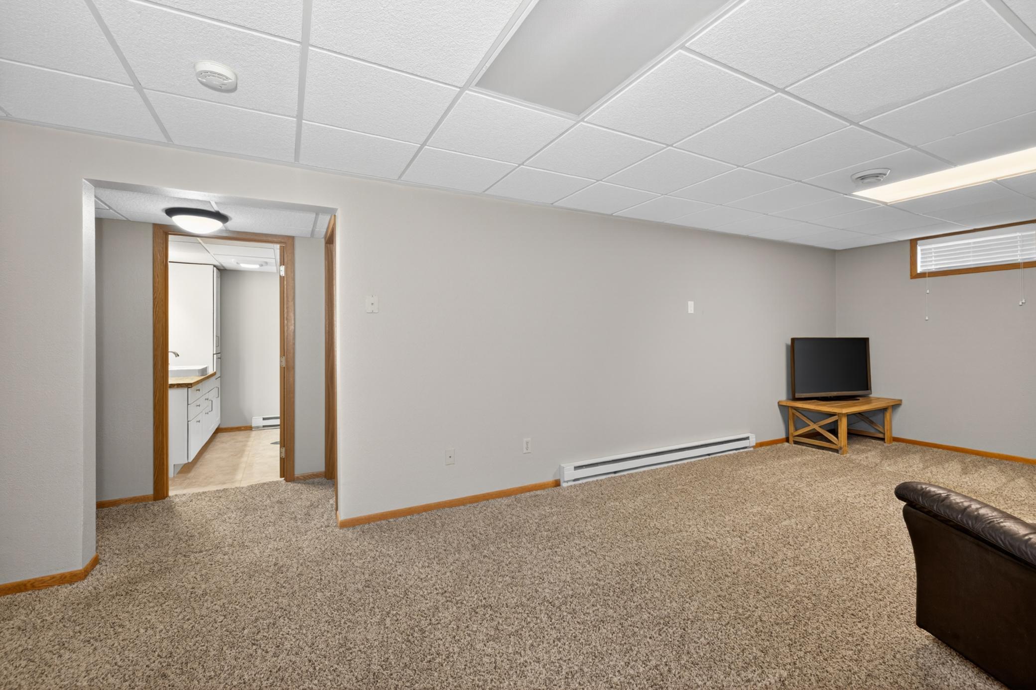 Amdak__101 Grant Street Finley ND_0023.jpg