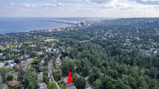 915 Grandview Avenue, Duluth, MN 55812