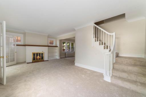 915 Grandview Avenue, Duluth, MN 55812