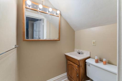 915 Grandview Avenue, Duluth, MN 55812