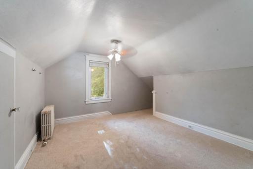 915 Grandview Avenue, Duluth, MN 55812