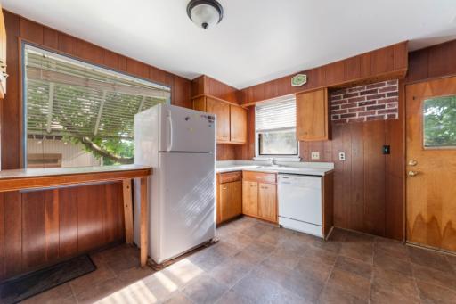 915 Grandview Avenue, Duluth, MN 55812