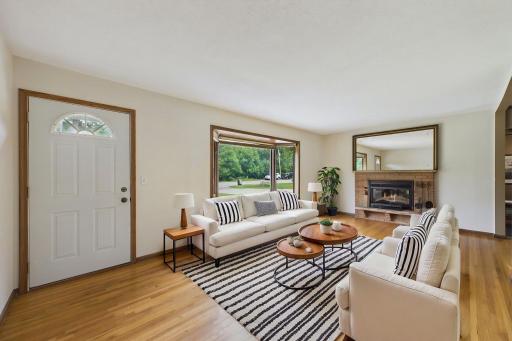 2918 Oakland Road, Hopkins, MN 55305
