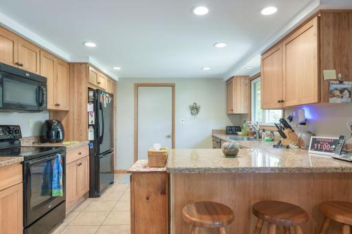 62-web-or-mls-1292 Cty Rd H Interior3.jpeg