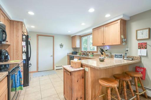 60-web-or-mls-1292 Cty Rd H Interior39.jpeg