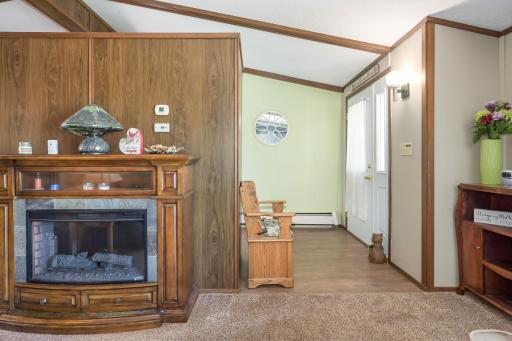 78-web-or-mls-1292 Cty Rd H Interior19.jpeg