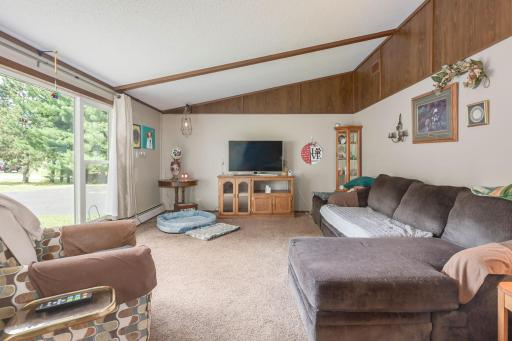 75-web-or-mls-1292 Cty Rd H Interior16.jpeg