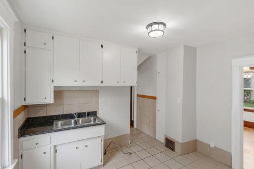 1302 Hewitt Avenue, Saint Paul, MN 55104