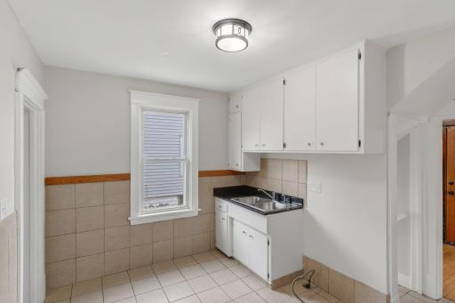 1302 Hewitt Avenue, Saint Paul, MN 55104