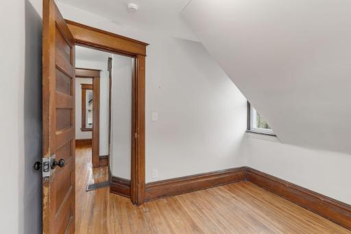 1302 Hewitt Avenue, Saint Paul, MN 55104