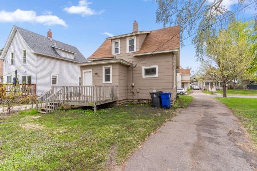 1302 Hewitt Avenue, Saint Paul, MN 55104