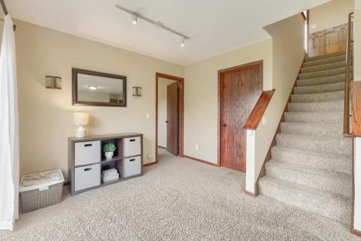 749 Pleasant Ave - MLS Sized - 020 - 14 Family Room.jpg