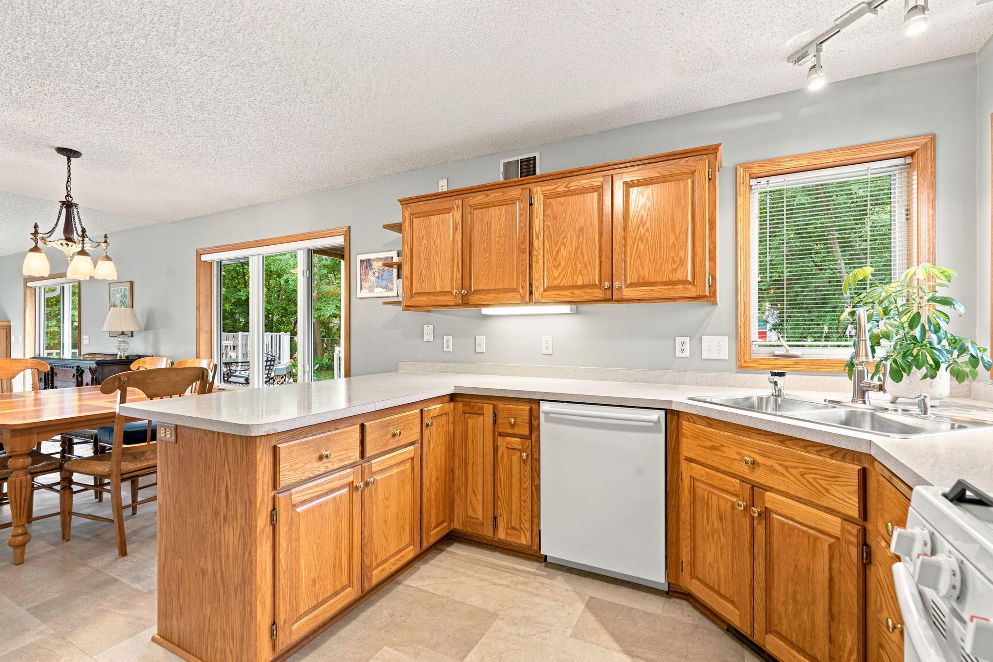 Nice interior space for multiple cooks in the kitchen,