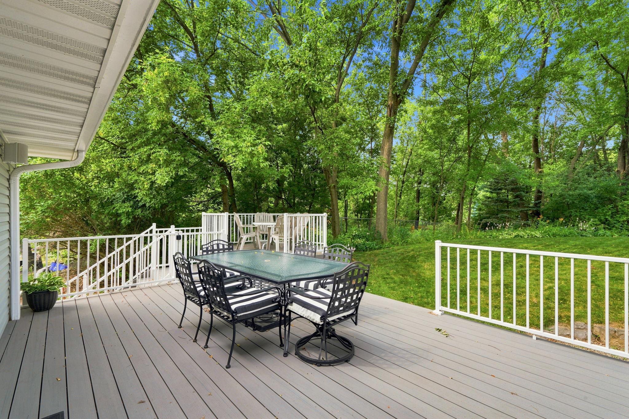 Great size maintenance free deck.