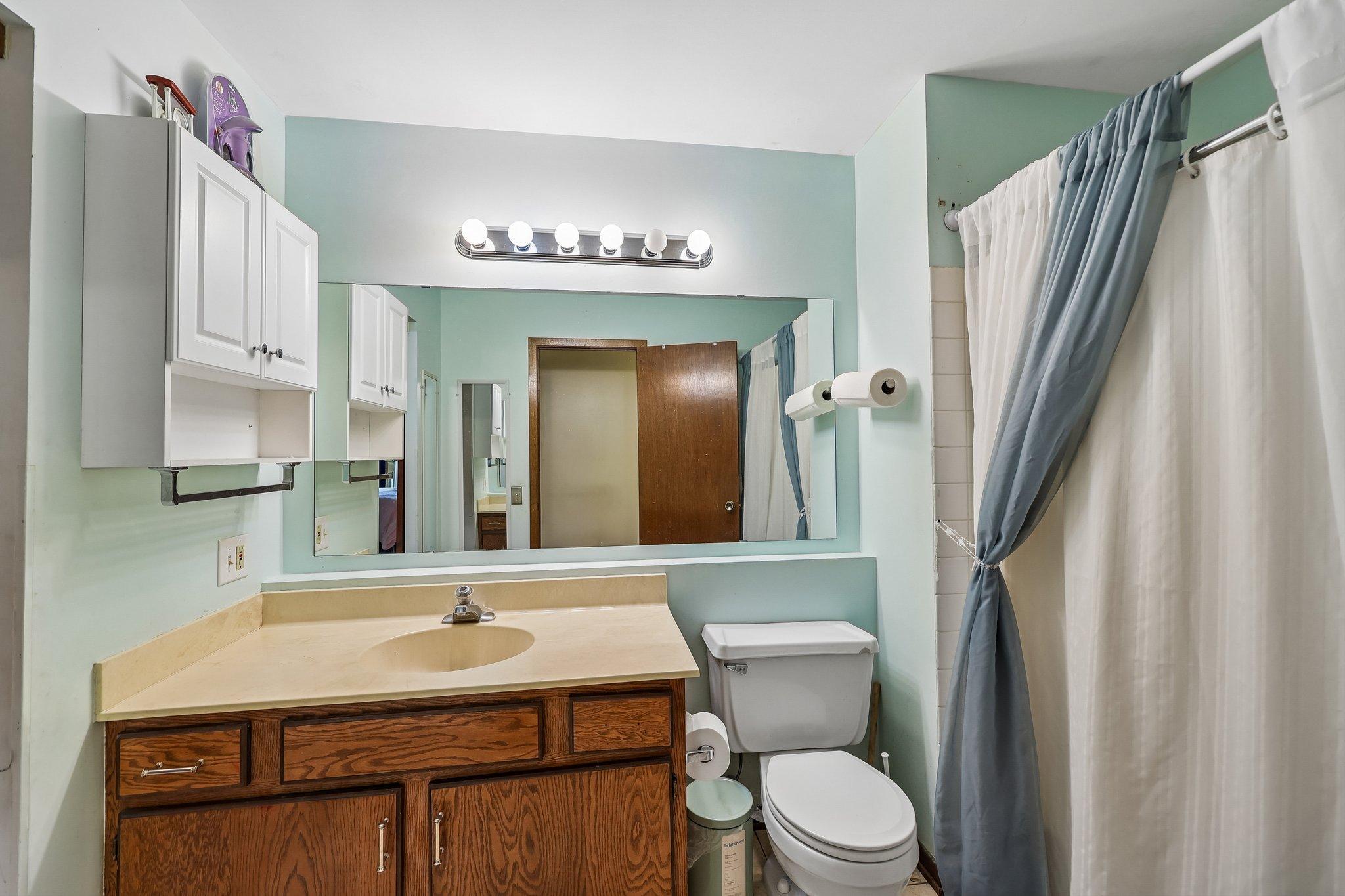 Upper Bathroom