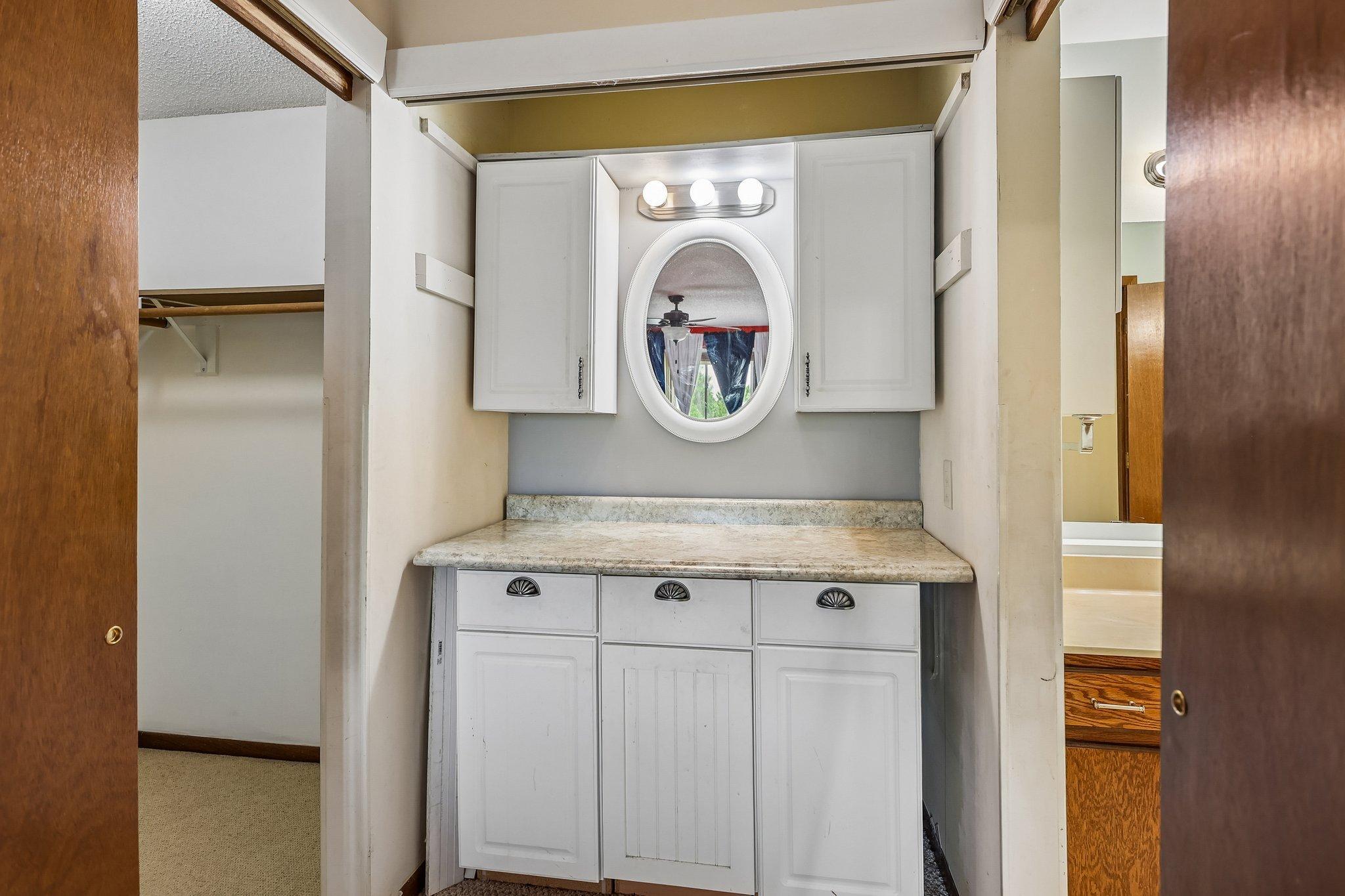 Walk-in Closet
