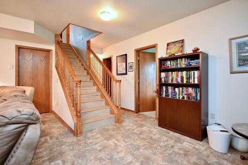 110 Benson Drive, Lewiston, MN 55952