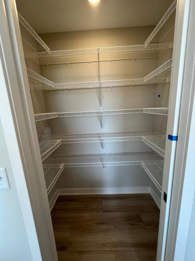 Walk-in Pantry