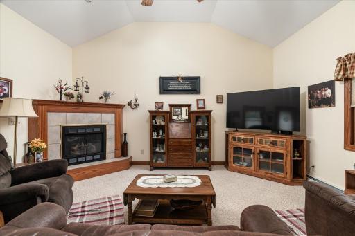 1003 S Elm Street, La Crescent, MN 55947