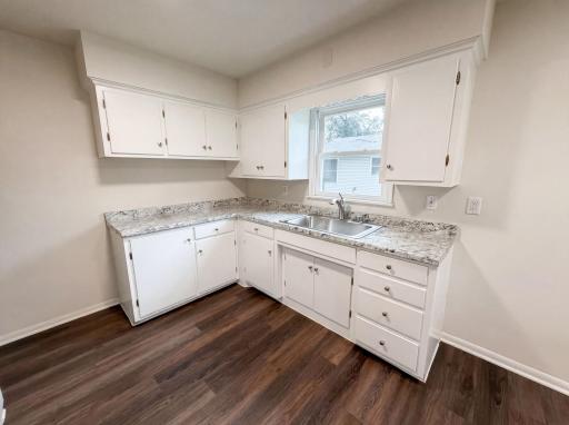 1587 Hudson Road, Saint Paul, MN 55106