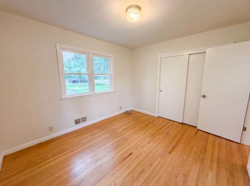 1587 Hudson Road, Saint Paul, MN 55106
