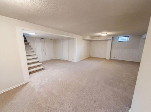 1587 Hudson Road, Saint Paul, MN 55106
