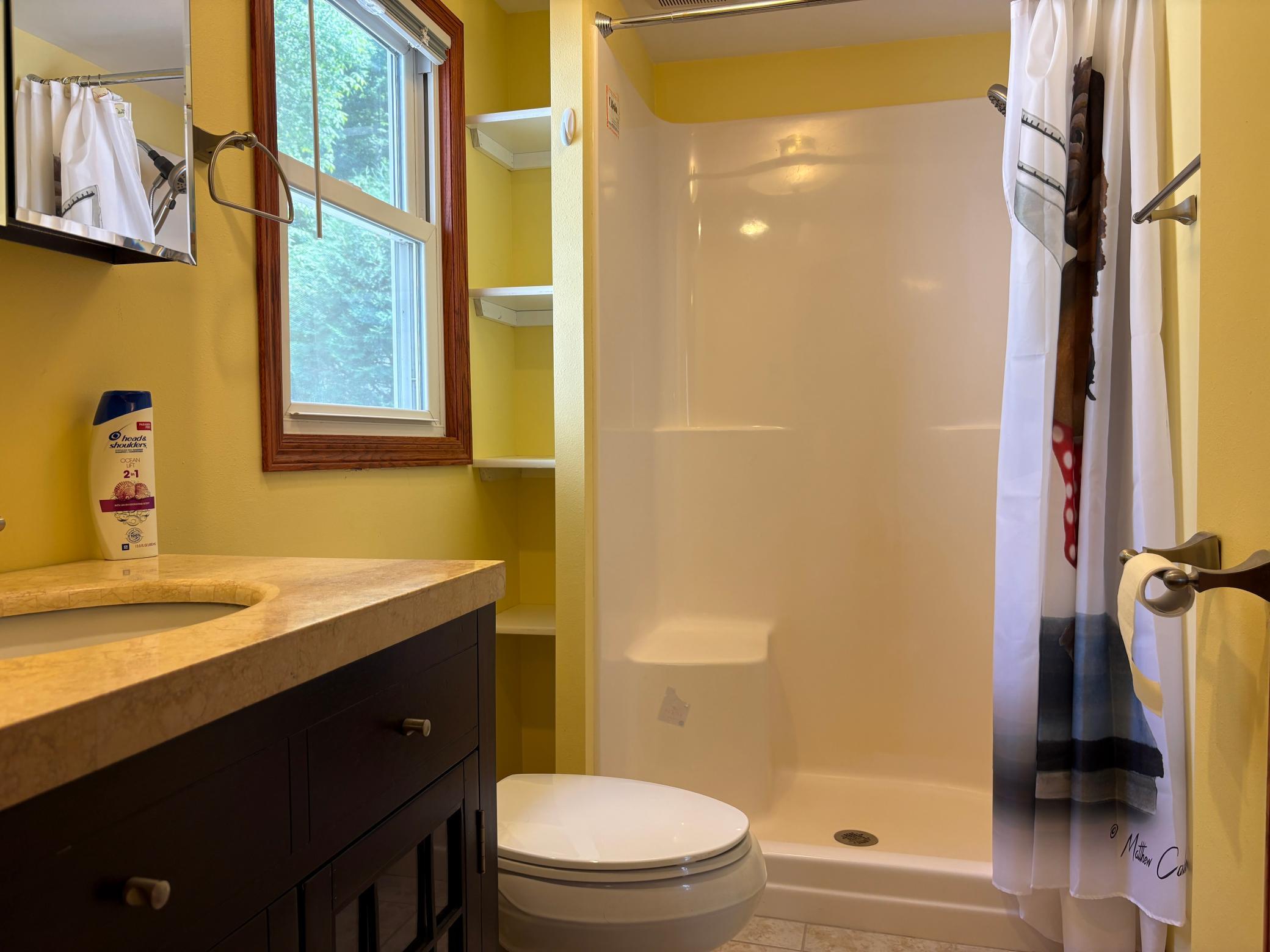 Primary Bath.JPG