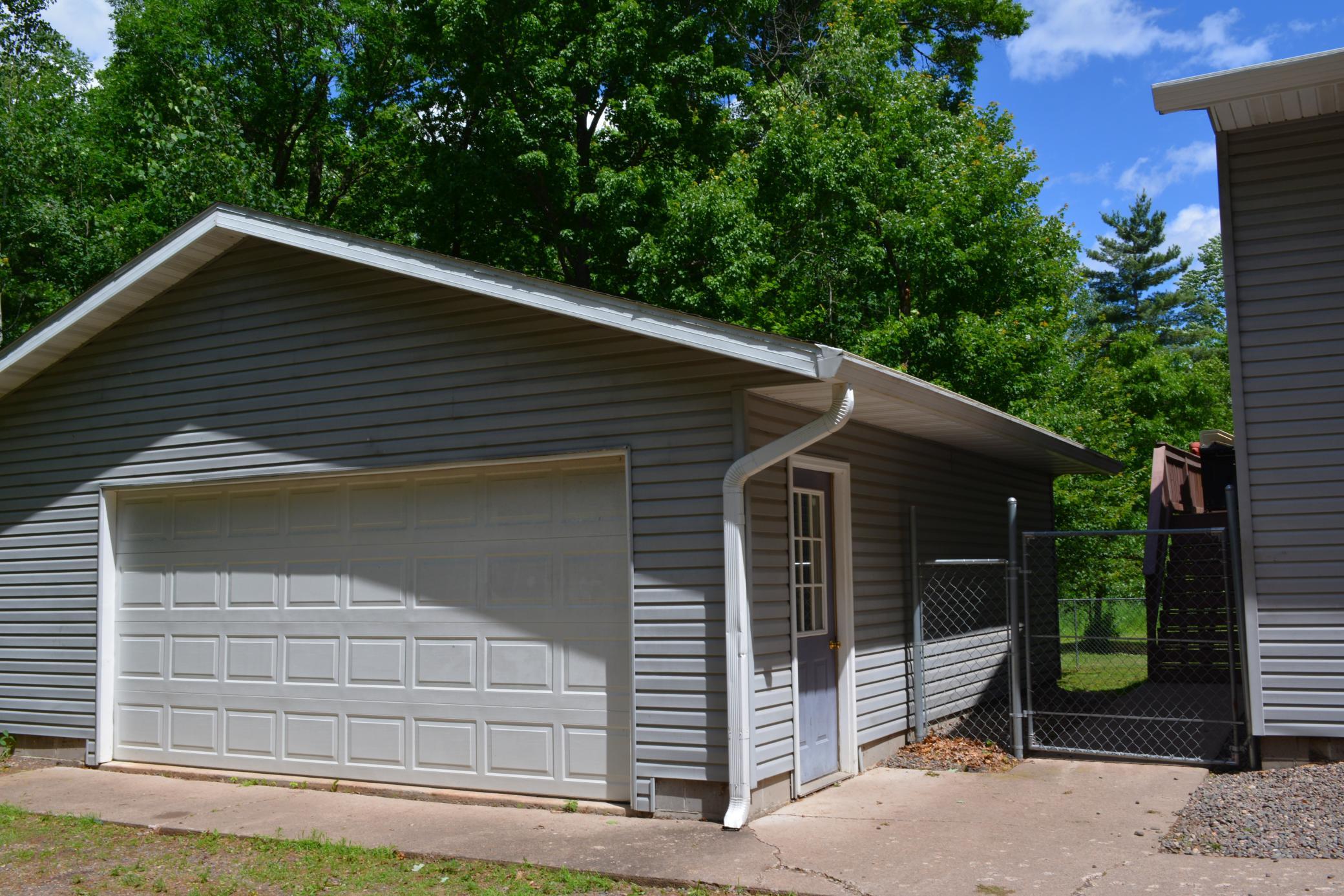 detached Garage.JPG
