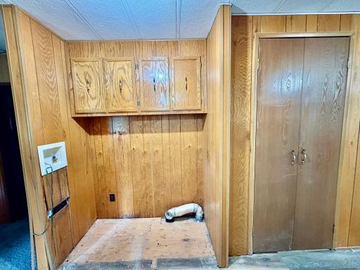 Laundry hook ups/storage