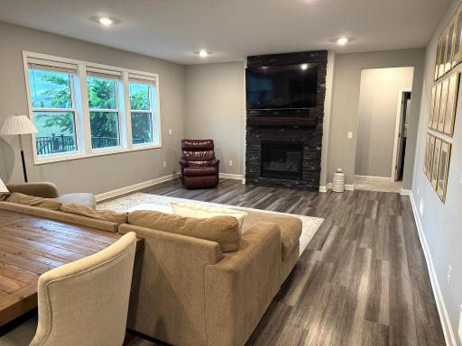 1562 Edgebrook Lane, Carver, MN 55315