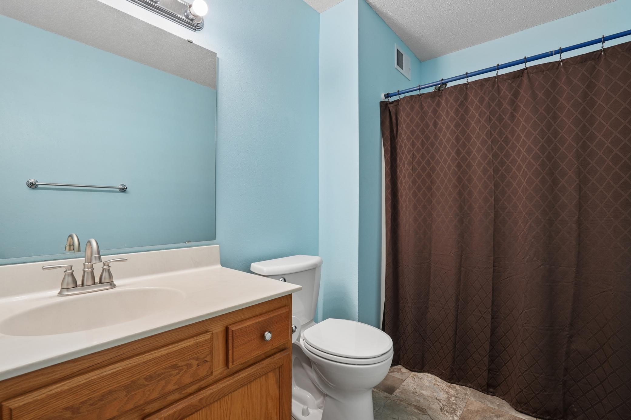 Full Bathroom