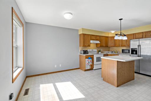 612 1st Avenue NW, Osseo, MN 55369