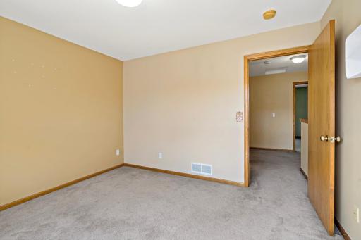 612 1st Avenue NW, Osseo, MN 55369