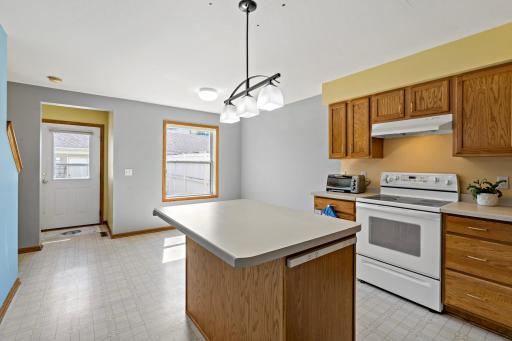612 1st Avenue NW, Osseo, MN 55369