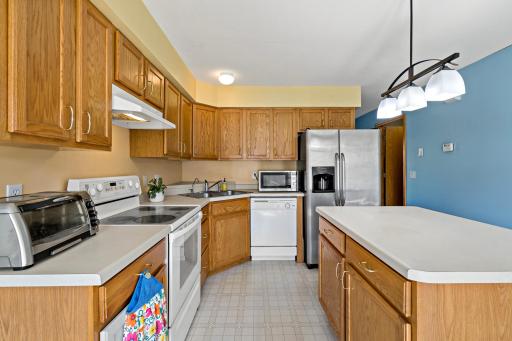 612 1st Avenue NW, Osseo, MN 55369