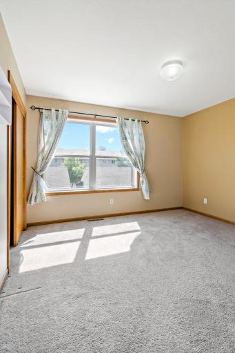 612 1st Avenue NW, Osseo, MN 55369