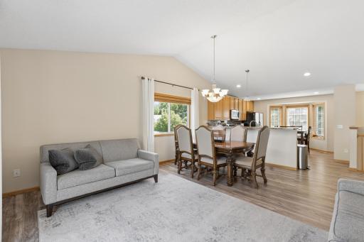 3951 Landings Drive, Saint Bonifacius, MN 55375