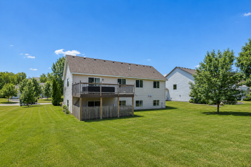 3951 Landings Drive, Saint Bonifacius, MN 55375