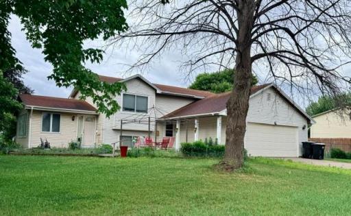 8234 109th Place N, Champlin, MN 55316
