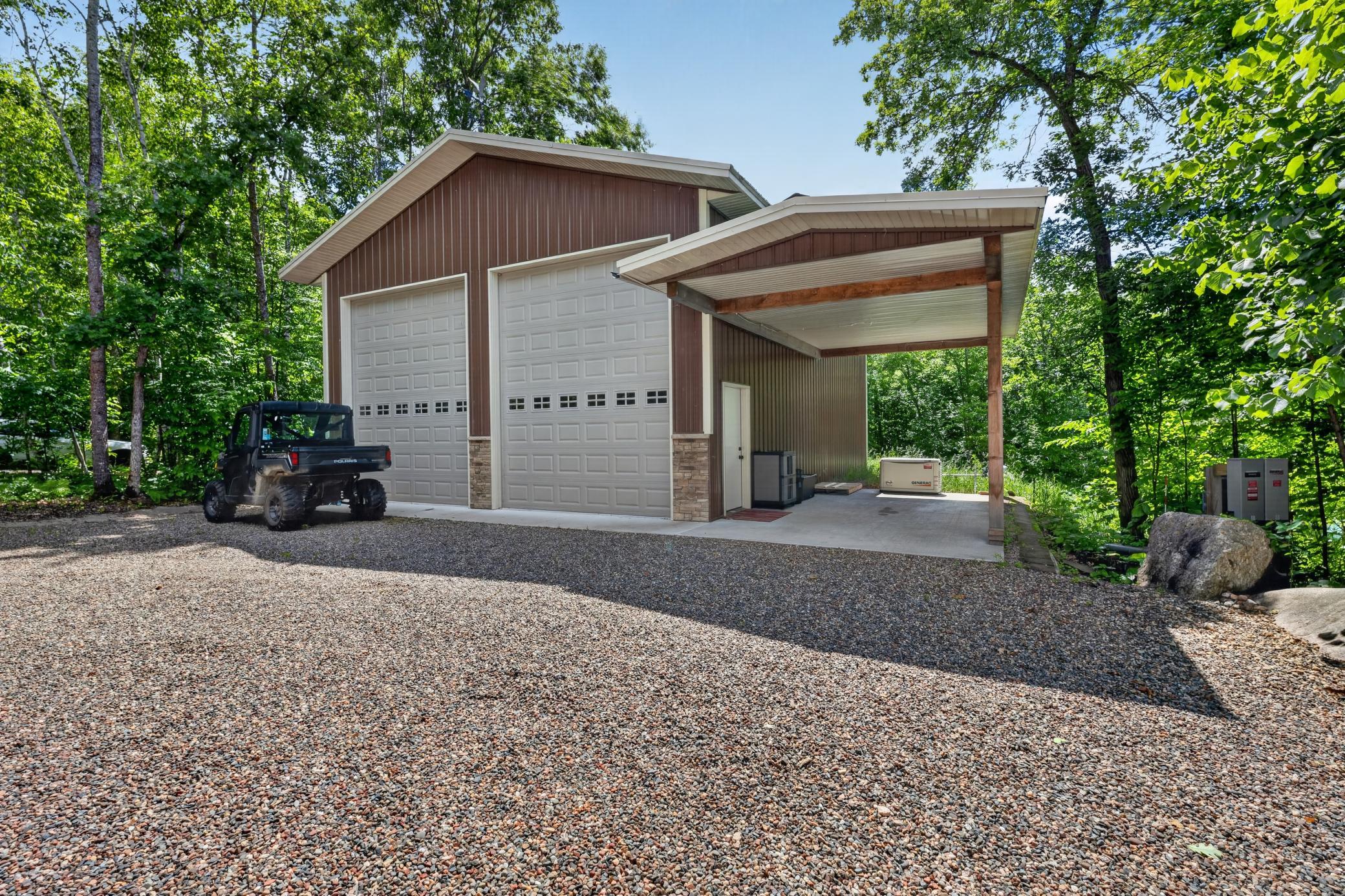 30 x 40 with covered parking for boat or rv. Also a whole property generator.