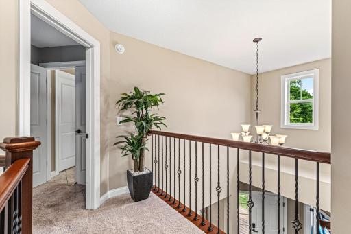 Welcome to 1179 Maple Lane W - Roseville